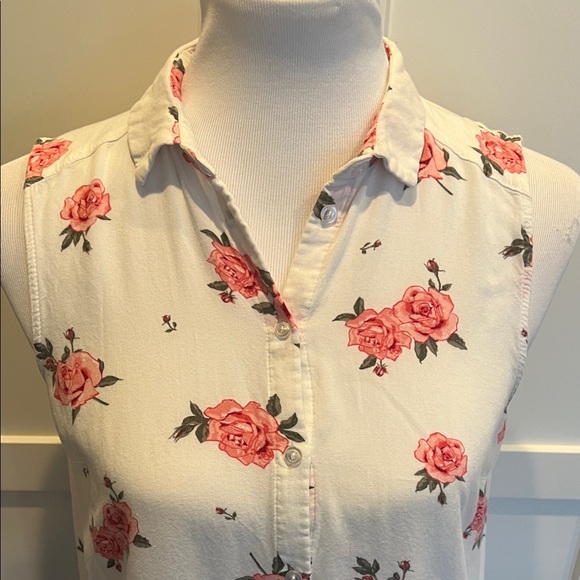H&M White Floral Button-Down Shirt - Picture 3 of 6